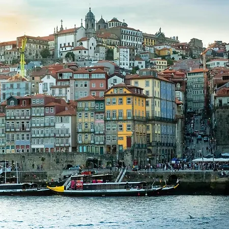 For 3 Near Ribeira