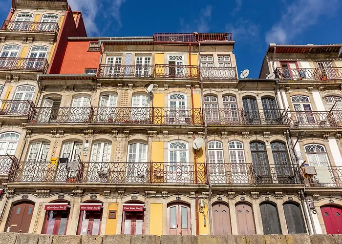 Apartamento For 3 Near Ribeira Porto