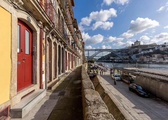 Apartamento For 3 Near Ribeira *
