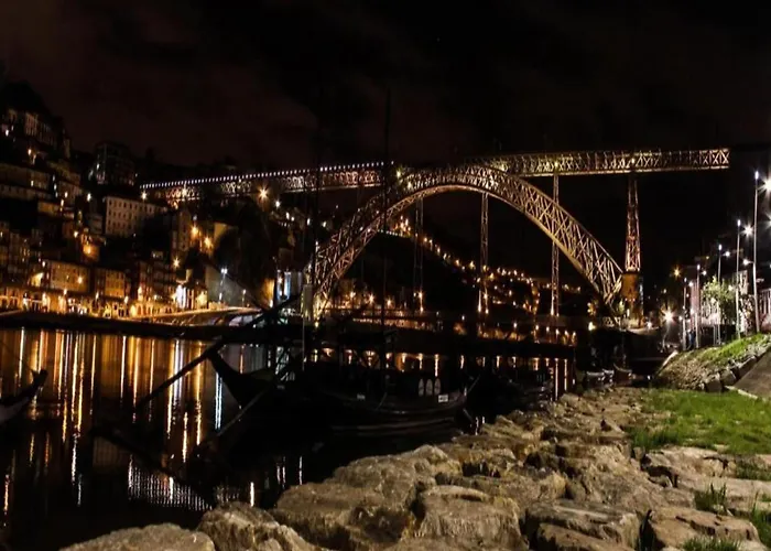 For 3 Near Ribeira *