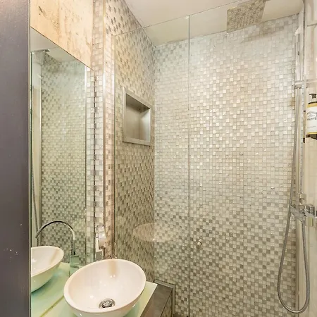 For 3 Near Ribeira *