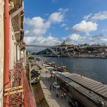 For 3 Near Ribeira * ポルト
