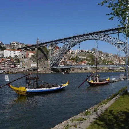 アパート For 3 Near Ribeira *